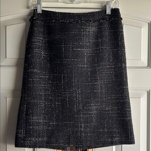 Ann Taylor Black Elegant Tweed Skirt with fringe at the top Size 4